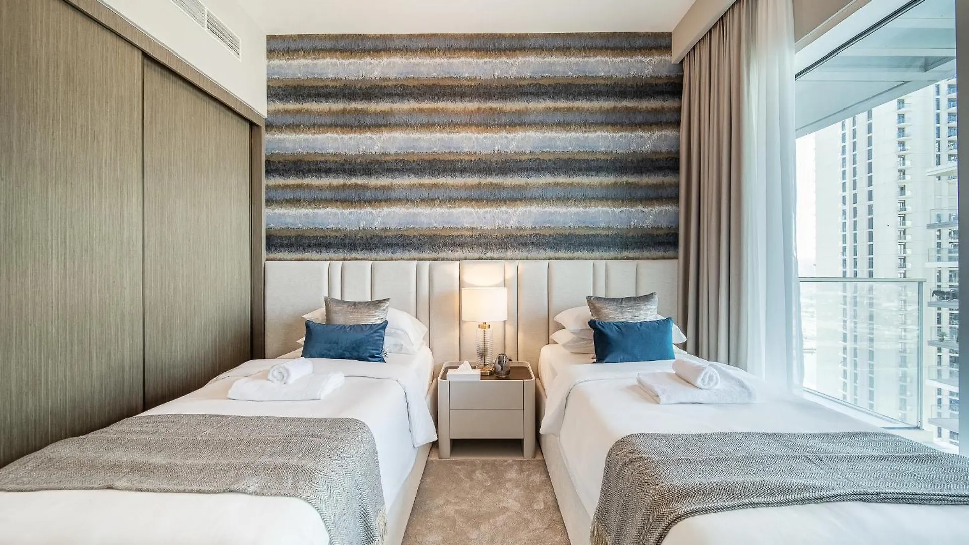 Grand Bleu 02 - Limited Offer! Stunning 2Br Waterfront For 5 Apartment Dubai